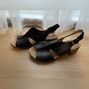 Dansko black Lisa sling back sandals